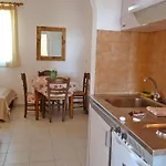 Manolis Aparthotel 3*