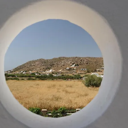 Manolis Aparthotel 3*