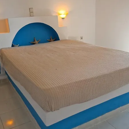 Aparthotel Manolis